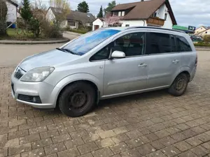 Opel Zafira B Edition MOTOR LÄUFT AUF 3 ZYLINDER!!!