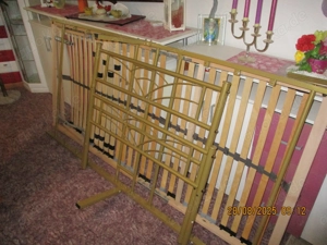 Goldenes Bettgestell mit Lattenrost (2 Monate alt unbenutzt)