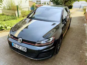 Volkswagen Golf GTI Performance BlueMotion Technology DSG