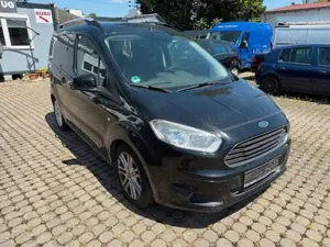Ford Tourneo Courier Titanium