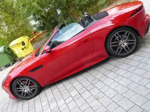 Jaguar F-Type Cabriolet 2.0 Aut. Chequered Flag