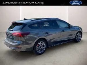 Ford Focus Turnier ST-LINE iACC PDC Kamera LED Pano Nav Bild 4