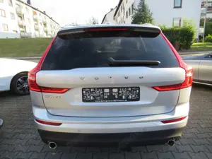 Volvo XC60 Momentum Pro AWD *1.HAND *PANO *AHK *KAMERA Bild 5