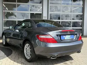 Mercedes-Benz SLK 200 2.Hd NUR 37TKM TEMPOMAT AIRSCARF Bild 4