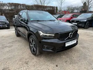Volvo XC40 R Design AWD Panorama-SD MOTOR läuft unrund