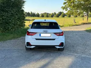 Audi A1 40 TFSI S line Bild 3