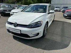Volkswagen Golf VII Lim. e-Golf,Navi Pro,ACC,LED,Winterpake