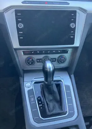 Volkswagen Passat Variant Comfortline 2.0 TDI Navi AHK Bild 4