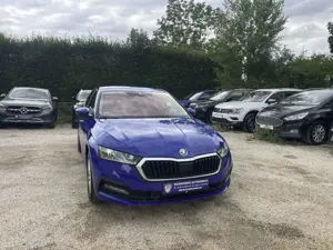 Skoda Octavia Limousine 2.0 TDI Ambition DSG LED+SPURASSIST+1.H