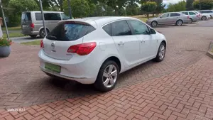 Opel Astra J Lim. 5-trg.1,6 85kw Energy Bild 5