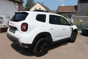 Dacia Duster TCe 150 EDC Extreme NAVI*PDC-KAMERA/37683 Bild 3