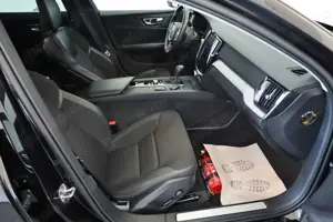 Volvo V60 Kombi Momentum Pro T.Leder,Navi,LED,AppleCar Bild 4