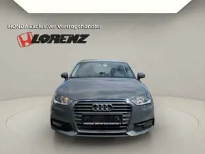 Audi A1 1.0TFSI Sportback Sport SHZ PDC AHK ALLWETTER Bild 2