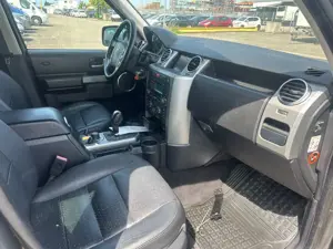 Land Rover Discovery V6 TD SE Motorschade Bild 4
