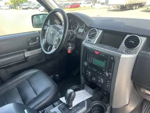 Land Rover Discovery V6 TD SE Motorschade Bild 5