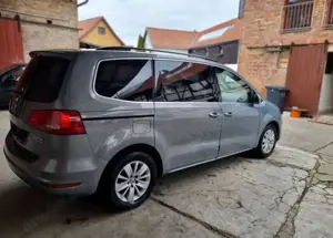 Volkswagen Sharan 2.0 TDI BlueMotion Technology Trendline Bild 2