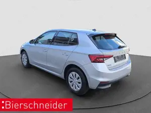 Skoda Fabia 1.0 TSI Selection LED ACC PDC Bild 4