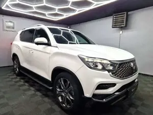 SsangYong Rexton NOBLESSE 2.2 4WD|7SITZE|LEDER|AUTOM|LED|NAVI Bild 2