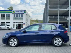 Volkswagen Golf VIII Lim. Life eTSI LED Ambilight ACC Spur