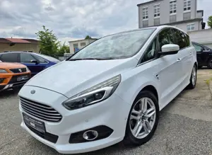 Ford S-Max S-MAX Titanium / neuer Motor