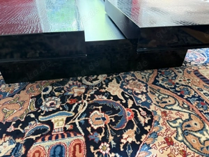 Schwarzer Couchtisch mit Platte in Schangenlederoptik Bild 2 Schwarzer Couchtisch mit Platte in Schangenlederoptik Bild 2