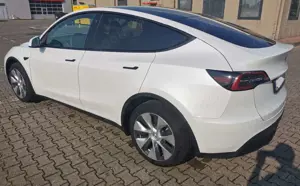 Tesla Model Y Model Y RWD Bild 4
