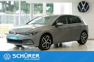 Volkswagen Golf VIII 1.5eTSI DSG Style AHK Pano StHz Headup DCC