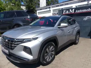 Hyundai TUCSON Select 2WD*NUR 86.730KM*NAVI*KAMERA*SHZ*