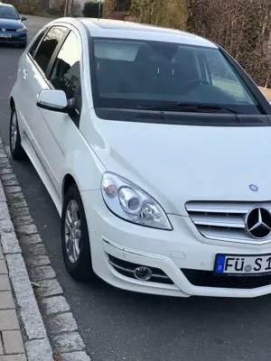 Mercedes-Benz B 180 B 180 BlueEFFICIENCY