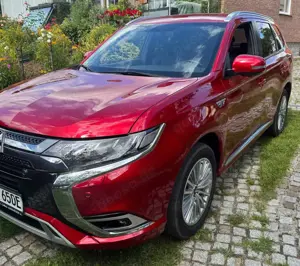 Mitsubishi Outlander Outlander 2.4 4WD Plug-In Hybrid Diamant