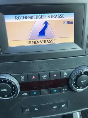 Mercedes-Benz B 180 B 180 BlueEFFICIENCY Bild 3