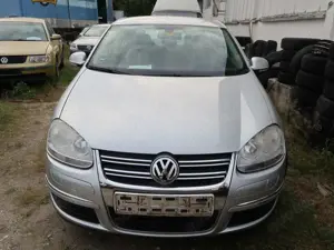 Volkswagen Jetta 1.9 TDi Comfortline Automatik