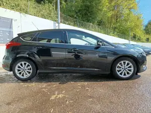 Ford Focus Lim. Titanium Bild 4