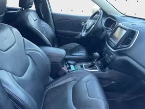 Jeep Cherokee Jeep Cherokee 2,2 Limited 4x4 Pano*Anhängerregul Bild 5