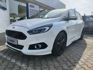 Ford S-Max Titanium