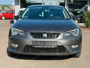 SEAT Leon FR-2.0TDI-135KW-LED-Navi-Panorama-Teilleder Bild 5