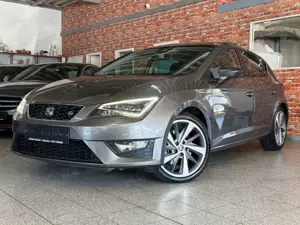 SEAT Leon FR-2.0TDI-135KW-LED-Navi-Panorama-Teilleder Bild 3