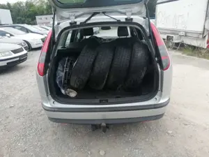 Ford Focus Focus Turnier Turnier 1.6 Ti-VCT Connection Bild 5