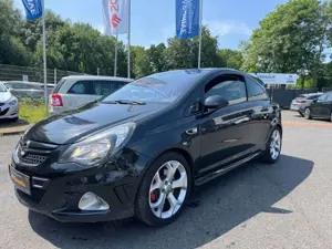 Opel Corsa 1.6 OPC/TURBO/2.HD/NAVI/KLIMAAUT/RECARO/LEDER!!!