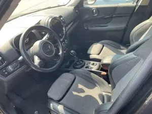 MINI Cooper SE All4 Countryman LED im erw. Umf. Navi Bild 5