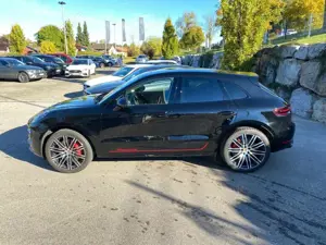 Porsche Macan Macan Turbo PDK mit Performance Paket