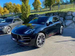 Porsche Macan Macan Turbo PDK mit Performance Paket Bild 2