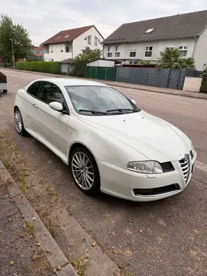 Alfa Romeo GT 2.0 JTS Selespeed Distinctive Bild 4 Alfa Romeo GT 2.0 JTS Selespeed Distinctive Bild 4