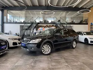 Skoda Octavia Combi Scout 4X4 *TÜV NEU!*PDC*KLIMAAUT.*