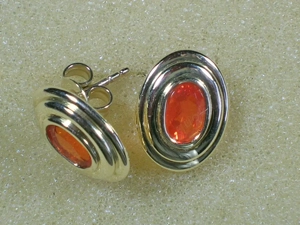 NEU: Ohrstecker 375 Gold mit Feuer-Opal