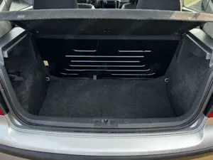 Volkswagen Polo 1.2 *BT*SERVICE*TÜV*127TKM*SCHECKHEFT* Bild 5