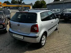 Volkswagen Polo 1.2 *BT*SERVICE*TÜV*127TKM*SCHECKHEFT* Bild 4