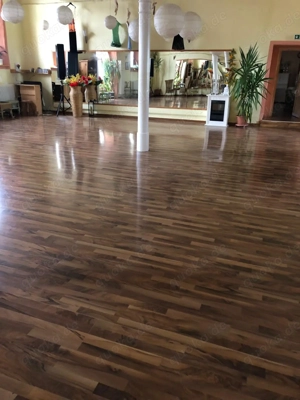 Verkauf ca. 240 qm hochwertigen Laminatboden