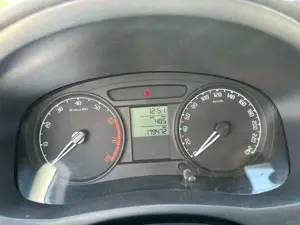 Skoda Fabia 1.4   TÜV 07/2027 !! KLIMA !! 5-Türig ! TOP Bild 5