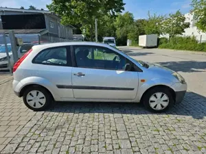 Ford Fiesta Basis - Kein TÜV - Bild 4